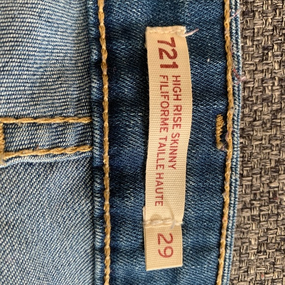 High rise Levi’s skinny jeans. - Picture 3 of 3